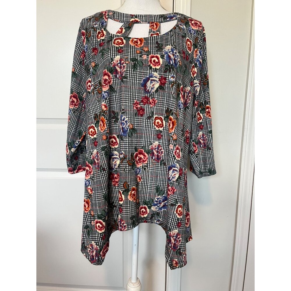 Robert Louis Womens Floral Plaid Tunic Top Size XL Cut Outs Boho Houndstooth